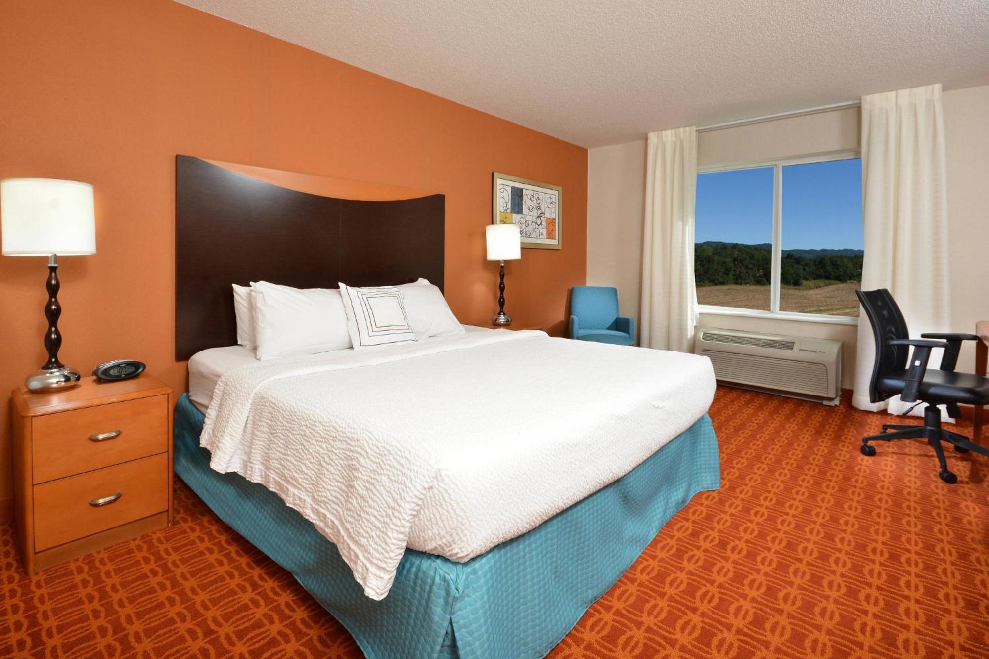 Fairfield Inn & Suites Wytheville Bagian luar foto